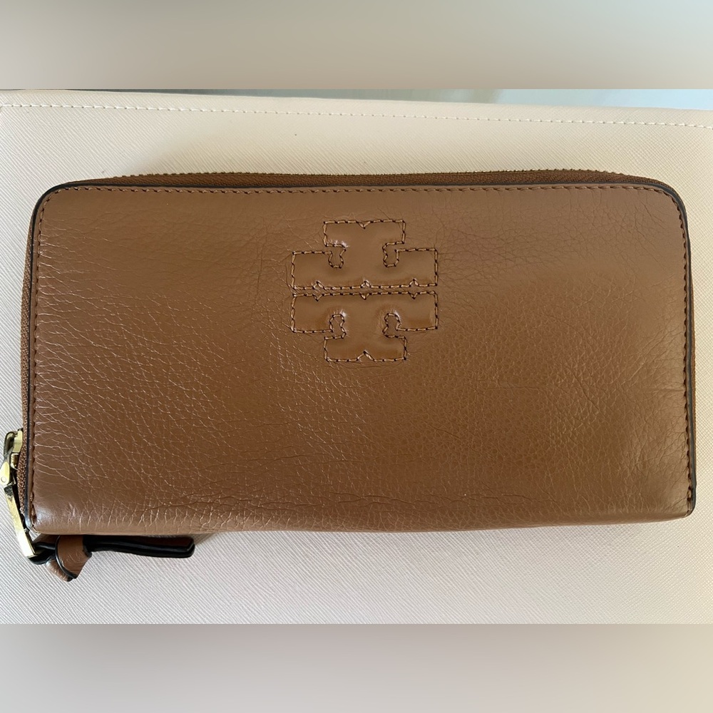 Tory Burch Brown Leather Wallet